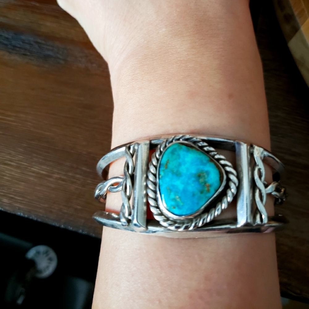 Vintage Sterling Silver Turquoise Cuff Bracelet